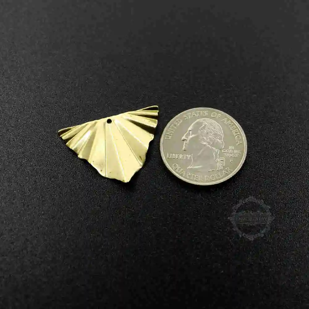 20 Pieces Raw Brass Pendant Charm Triangle 15x15mm C1742P340