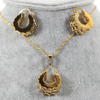 

Cute Gold Hoop Earrings Pendant Necklace Set Copper Bridal Women Jewelry Sets Career Office Lady Style Jewelry Set ST042