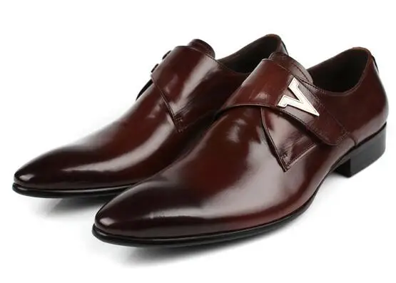 Новые мужские деловые модельные туфли в британском стиле, кожаные туфли с гладкой пряжкой, модные мужские слипоны с острым носком