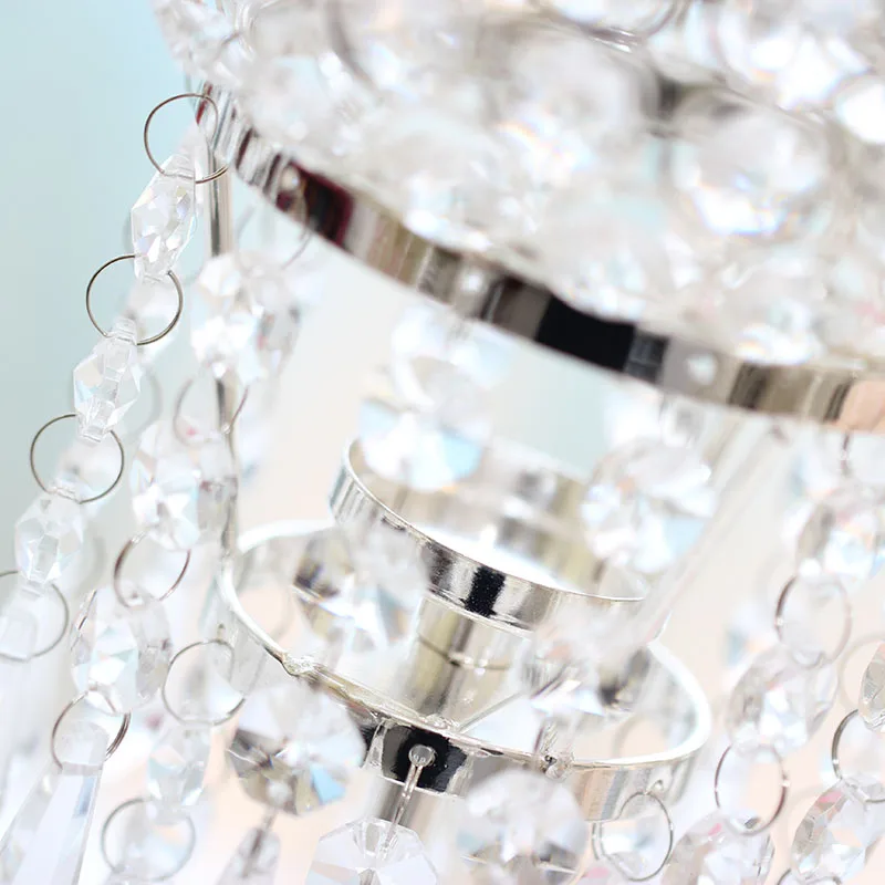 الراقية أوروبا الفضة مطلي شمعدان الزفاف الجدول محور الديكور Candlestand الحديثة الأزياء حامل شموع كريستال الراقية أوروبا الفضة مطلي شمعدان الزفاف الجدول محور الديكور Candlestand الحديثة الأزياء حامل شموع كريستال