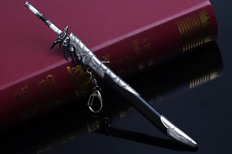 Меч огненного дракона, модель оружия 22 см, брелок для ключей из сплава, нож для оружия, меч для настольного украшения, игрушки для мальчиков, игры вокруг