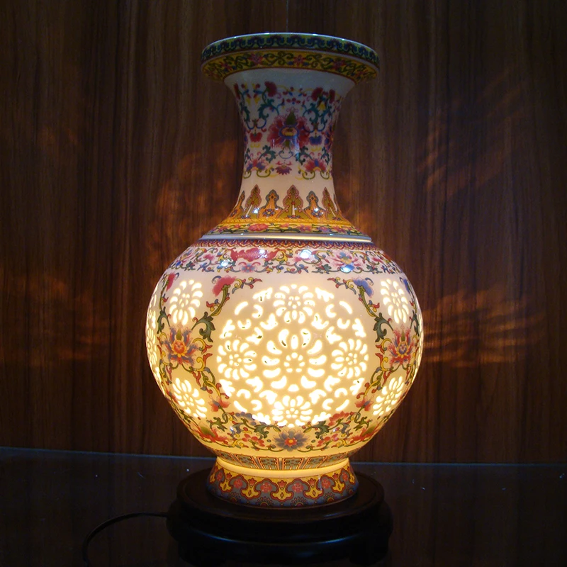 Jingdezhen Vintage style porcelain ceramic desk table lamps for bedside chinese Porcelain study table lamp (1)