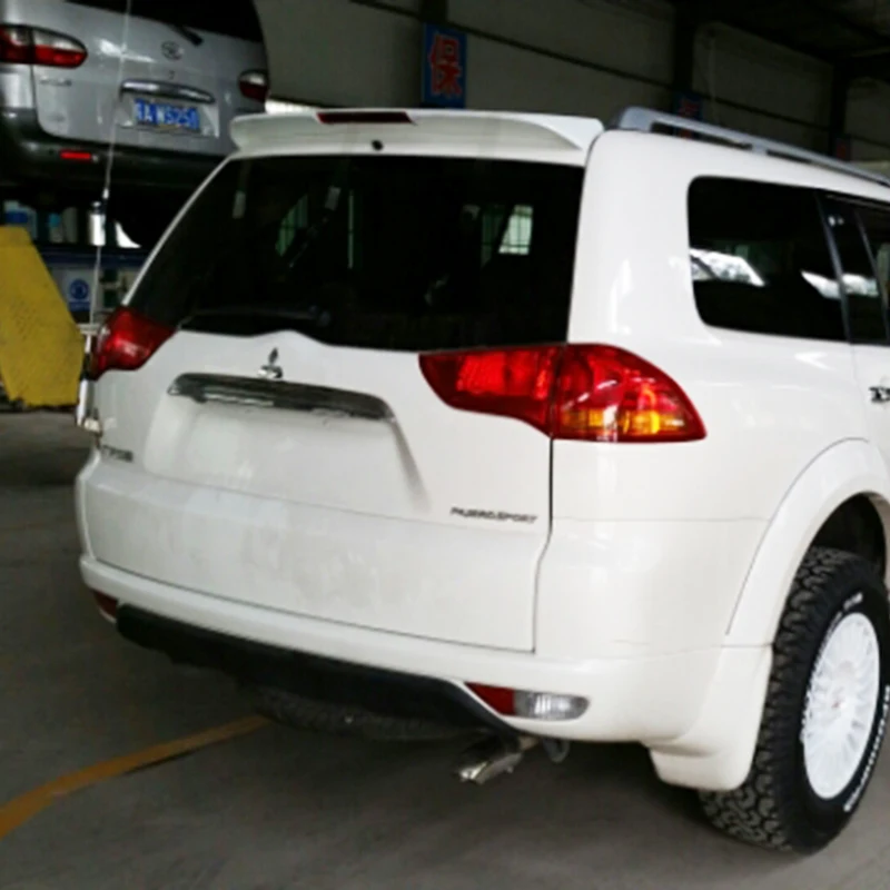 Спортивный спойлер для mitsubishi pajero 2009 2015 спортивный с зажигалками цветной заднего