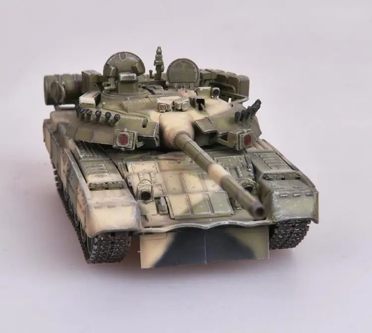 Российский армейский T-80UK главный боевой танк 1/72 Готовая модель танка