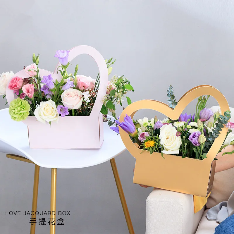 

Luxury Heart Shape Florist Box Thick Cardboard Gift Packaging Box Flower Box for Valentine's Day Party Wedding Decoration