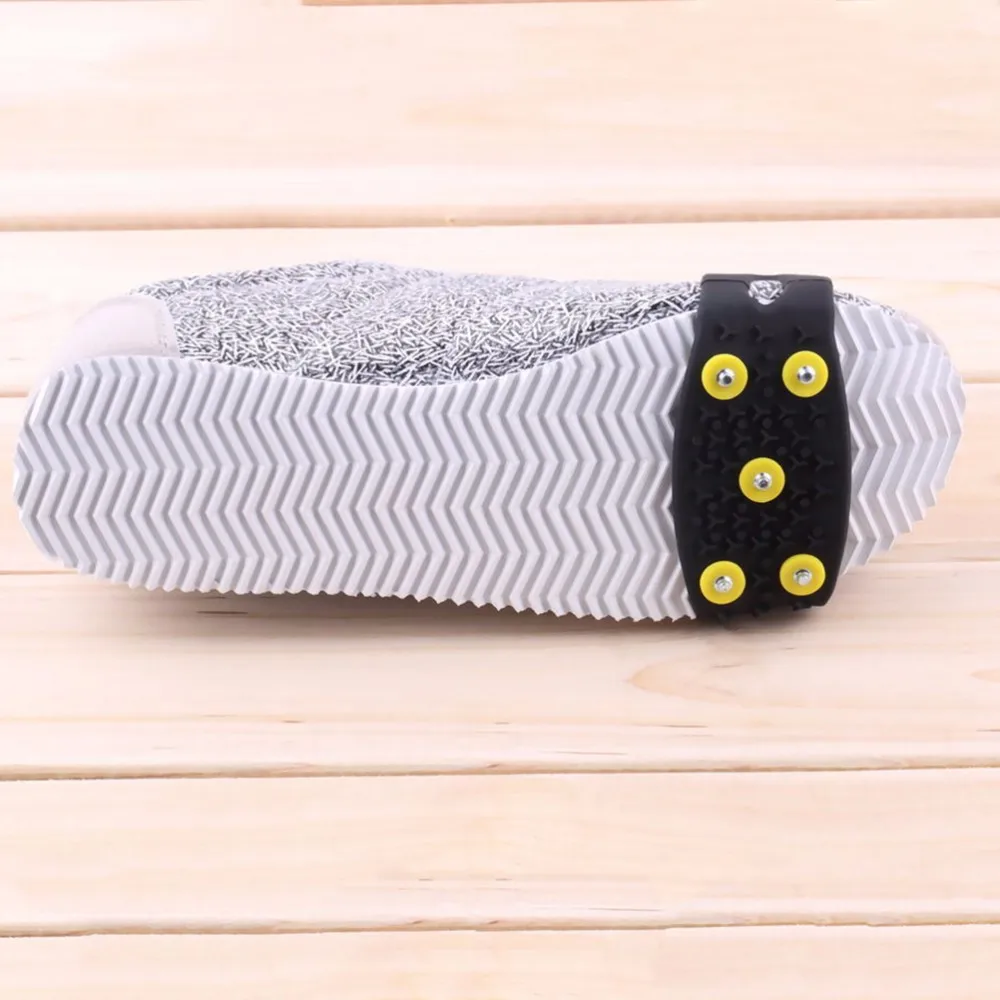 1 Pair Anti Slip 5-Stud Shoes Covers Snow Ice Climbing Spikes Grips Crampon Cleats Outdoor Durable Travel Insoles Tools