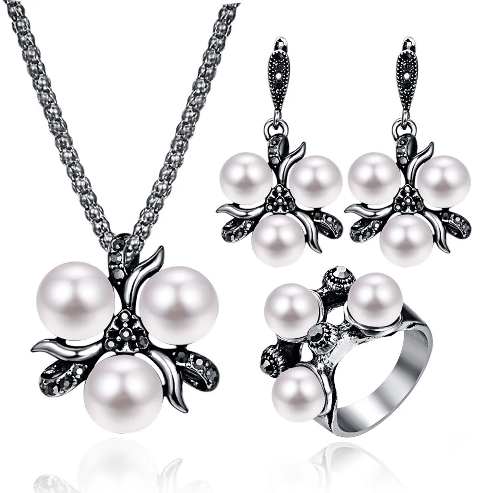 

Statement Vintage Pearl Jewelry Sets For Women Antique Silver Plated Black Crystal Leaf Pendant Necklace Earrings Ring Set