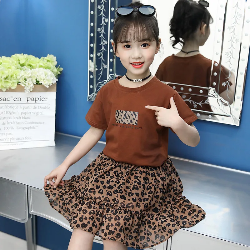Одежда для девочек детская одежда летний комплект одежды для малышей Детская футболка+ леопардовая юбка для детей от 3 до 13 лет