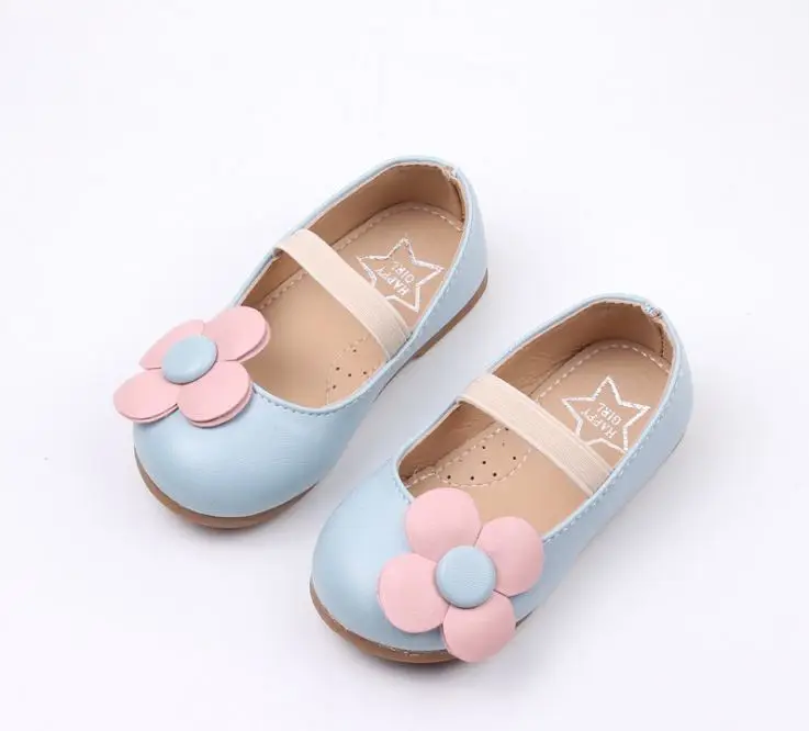 Весенняя детская обувь для девочек; кожаная обувь с цветами для маленьких детей; обувь принцессы для девочек; повседневная обувь с мягкой подошвой