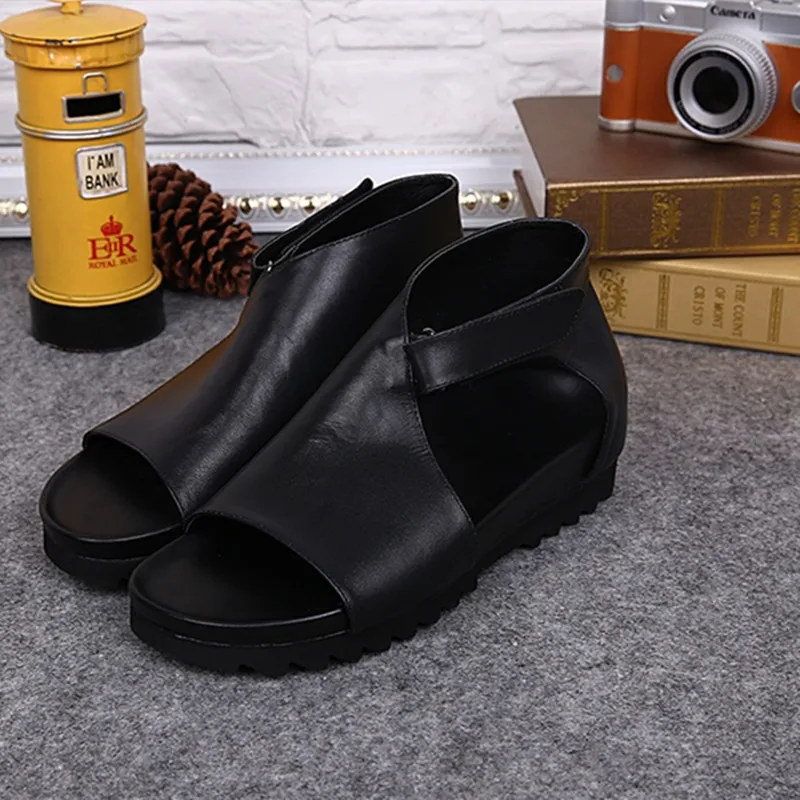 

Concise Japanese Normcor Sports Leisure Sandals Men Shoes Solid Flat Fashion Summer Beach Rome Casual Genuine Leather Slippers