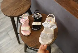 Новые летние сандалии для девочек; детская обувь для студентов с мягкой подошвой и блестками; модная детская принцесса обувь лук; обувь