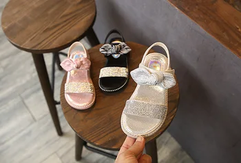 

New summer girls sandals in the children's students soft bottom sequins baby fashion children's princess shoes bow shoes