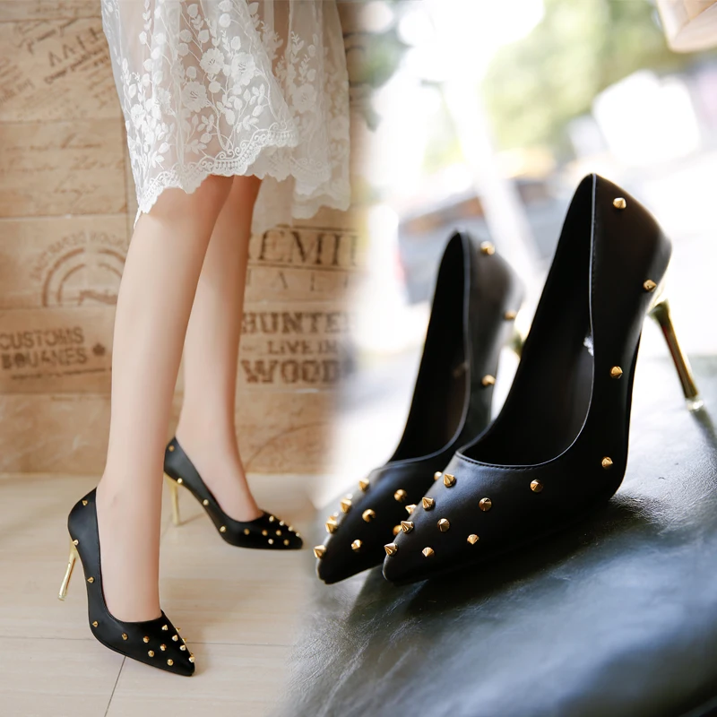

Summer Europe and the United States new sexy rivets 10cm high heels wild shallow mouth nude pointed high heel princess shoes.