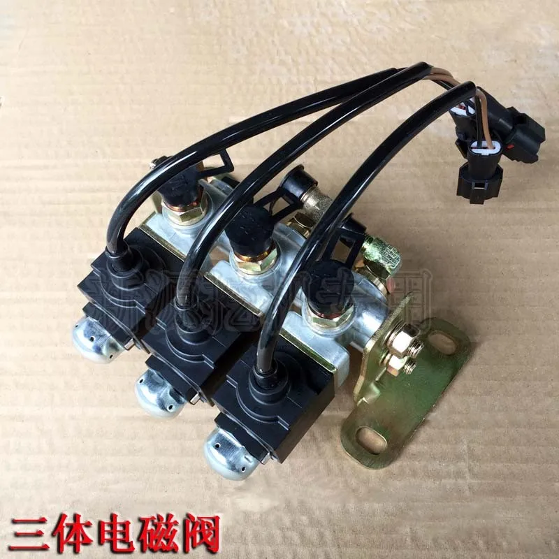 

Hydraulic Three-body Solenoid Valve Braking Balancing Cylinder Solenoid Valve for Wheel Excavator Fittings of 65-875-8-9