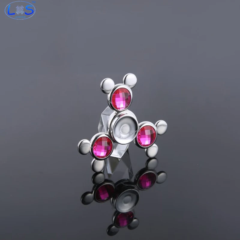 New fresco Dos Desenhos Animados Fidget Brinquedo giratório de metal EDC Mão Spinner para o Autismo e TDAH Anti Stress Brinquedo giratório cor Aleatória entrega