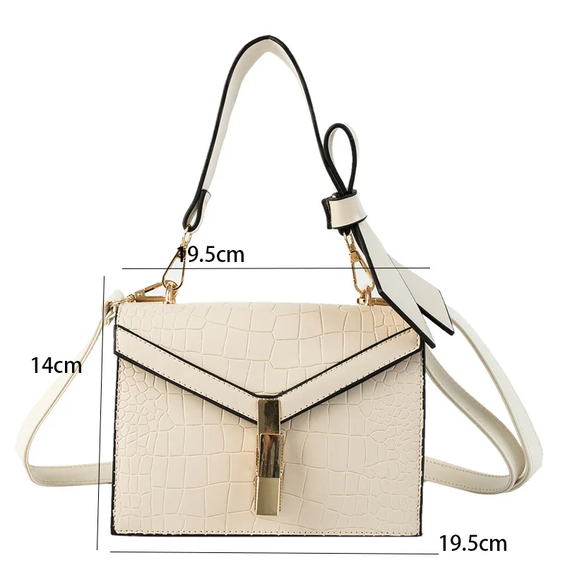 Британская мода, простая маленькая квадратная сумка, женская дизайнерская сумка, высокое качество, искусственная кожа, заклепки, кисточка, цепь, сумки на плечо qq230