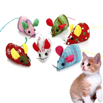 

1pc Funny Cat Catnip Christmas Shape Excited Interactive Toy For kitten Cat Plush Chewing Scratching Pet Supplie Random color