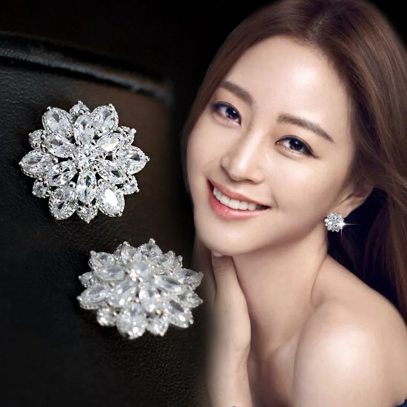

Luxury Snowflake Shine CZ Zircon 925 Sterling Silver Female Stud Earrings Jewelry For Women Wholesale Wedding Gift