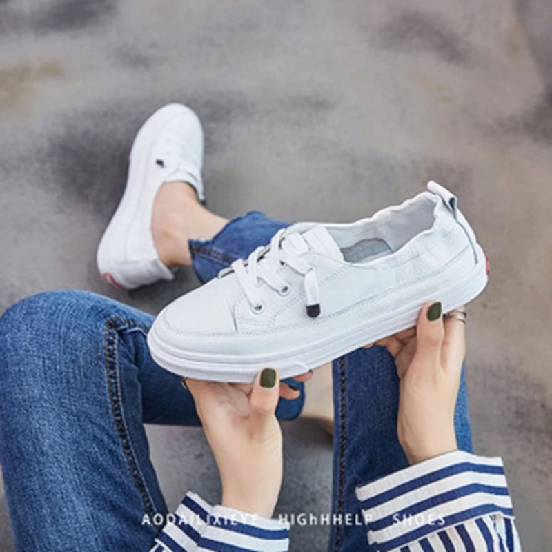 

Shallow mouth white shoes female 2019 spring new wild nurse shoes flat bottom a pedal pregnant women soft bottom shoes women.