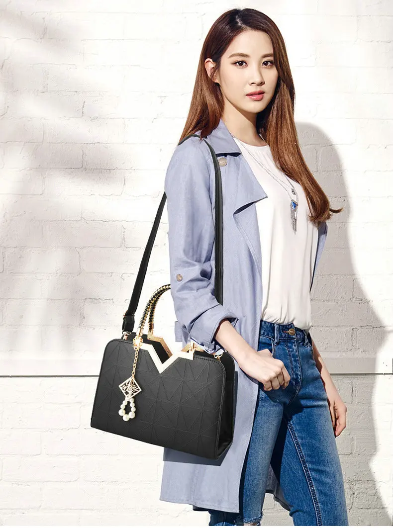 Women's handbags 2018 new Korean mobile phone bag zipper bag Messenger bag mini temperament shoulder Messenger bag handbag       (9)