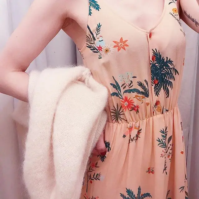 Женское платье 2019 в отпускном стиле с v-образным вырезом без рукавов миди платье
