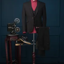 Черный костюм друга жениха Slim Fit для свадьбы или выпускного бала ужин костюмы для Для мужчин 3 предмета жениха смокинг, деловой костюм одежда(куртка+ брюки+ жилет+ галстук-бабочка