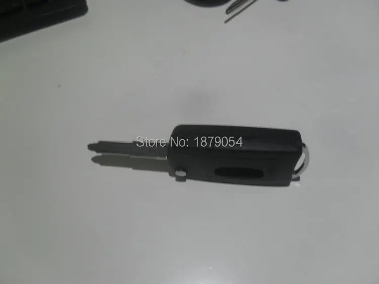 2 Buttons Right Blade Mitsubishi Outlander Grandis Modfied Key Shell  (17).JPG
