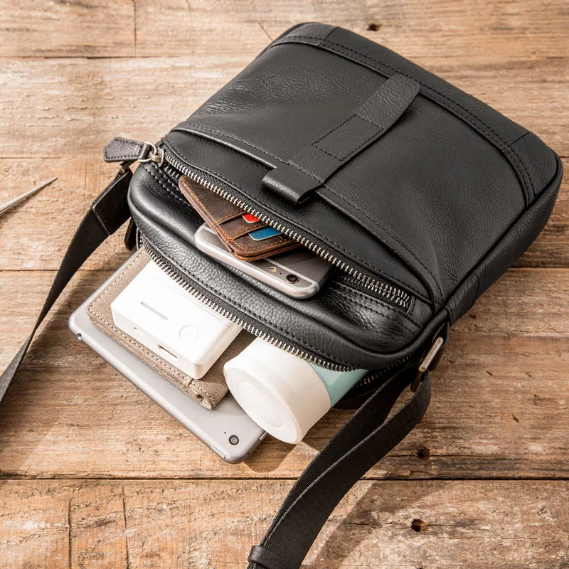 AETOO New leather shoulder bag difference bag male casual retro men's first layer cowhide soft leather diagonal small bag tide