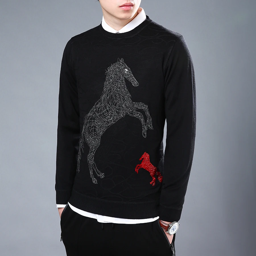 XUANYIFENG 2018 Fashion Casual Men's Knitted Sweater Rhinestones Horse