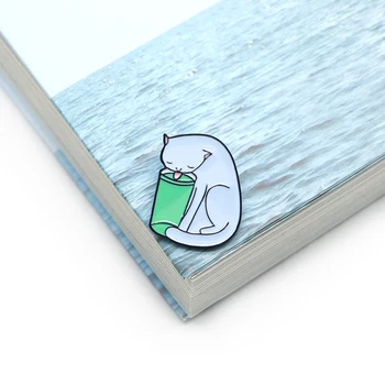 

100pcs/lot Funny Brooches Cat Drinking Water Enamel Pin for Kids Lapel Pin Hat/bag Pins Denim Jacket Women Brooch Badge SC4388