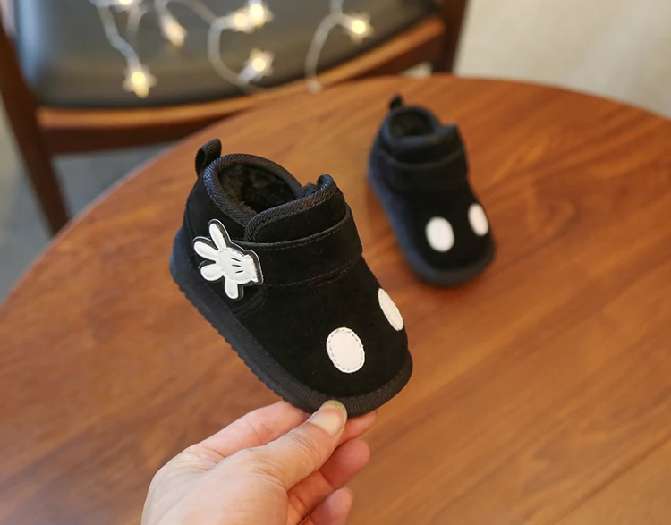 Милые детские зимние ботинки для мальчика из натуральной кожи с Микки Маусом, зимняя обувь для маленьких девочек, ботинки для маленьких детей