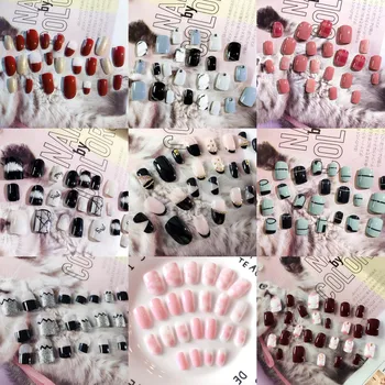 

24pcs/set Full Cover False Nail Art Tips Manicure Tip Striking Fashion Short Nail Tips Fake Nails Art Tips False Nails With Glue