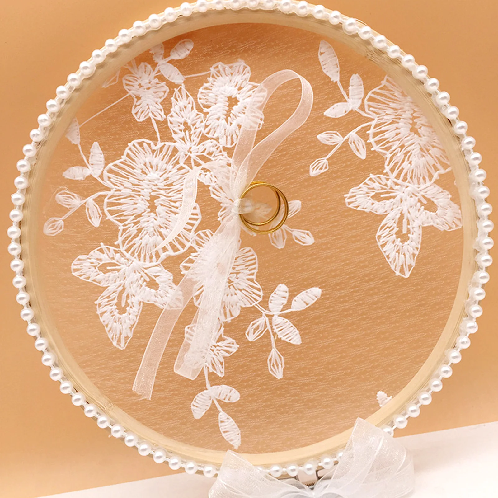 1pcs White Wood Lace Round Ring Pillow Holder Cushion Bearer Engagement Photo Props Wedding Decor Proposal Marriage Ring Pillow