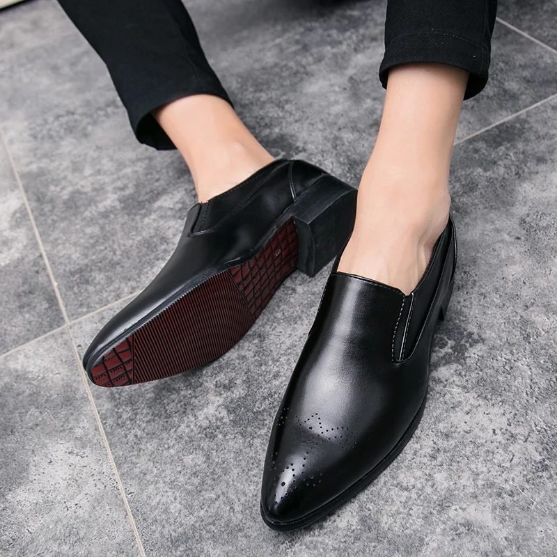 retro slip on leather shoes men luxury brand eurpean dress male footwear wedding elegant classic pointed oxford shoes for men (28)