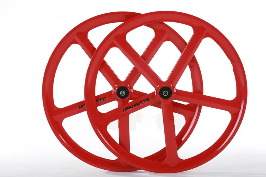 Sale 2016 new fixed gear bicycle wheel 700C magnesium alloy one-piece Rueda de bicicleta comes with 17T freewheel 13 Sale 2016 new fixed gear bicycle wheel 700C magnesium alloy one-piece Rueda de bicicleta comes with 17T freewheel 13