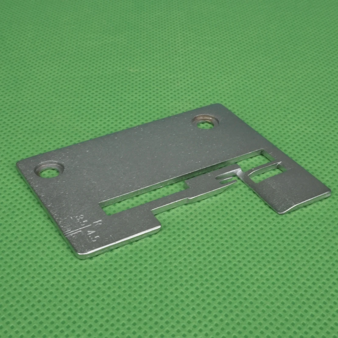 

LETAOSK Needle Plate Fit for Pfaff Singer Serger 14SH654 14U544 14U554 14CG754 744 550443-452