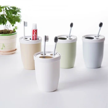 

Portable Toothbrush Case Outdoor Travel Hiking Camping Toothbrush Holder Toothpaste Storage Box Random Color