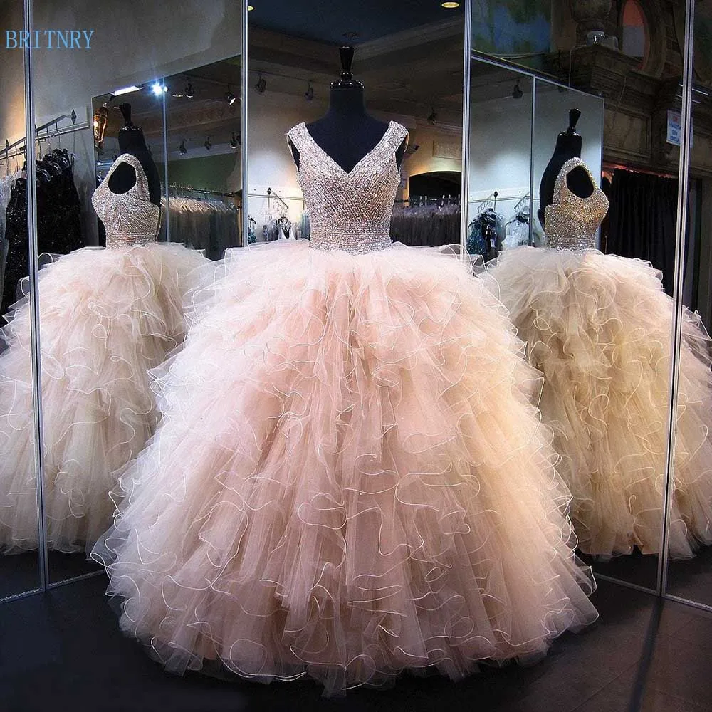Long-Quinceanera-Dress-2018-Ball-Gown-V-neck-Heavy-Beaded-Crystals-Sweet-16-Quinceanera-Dresses