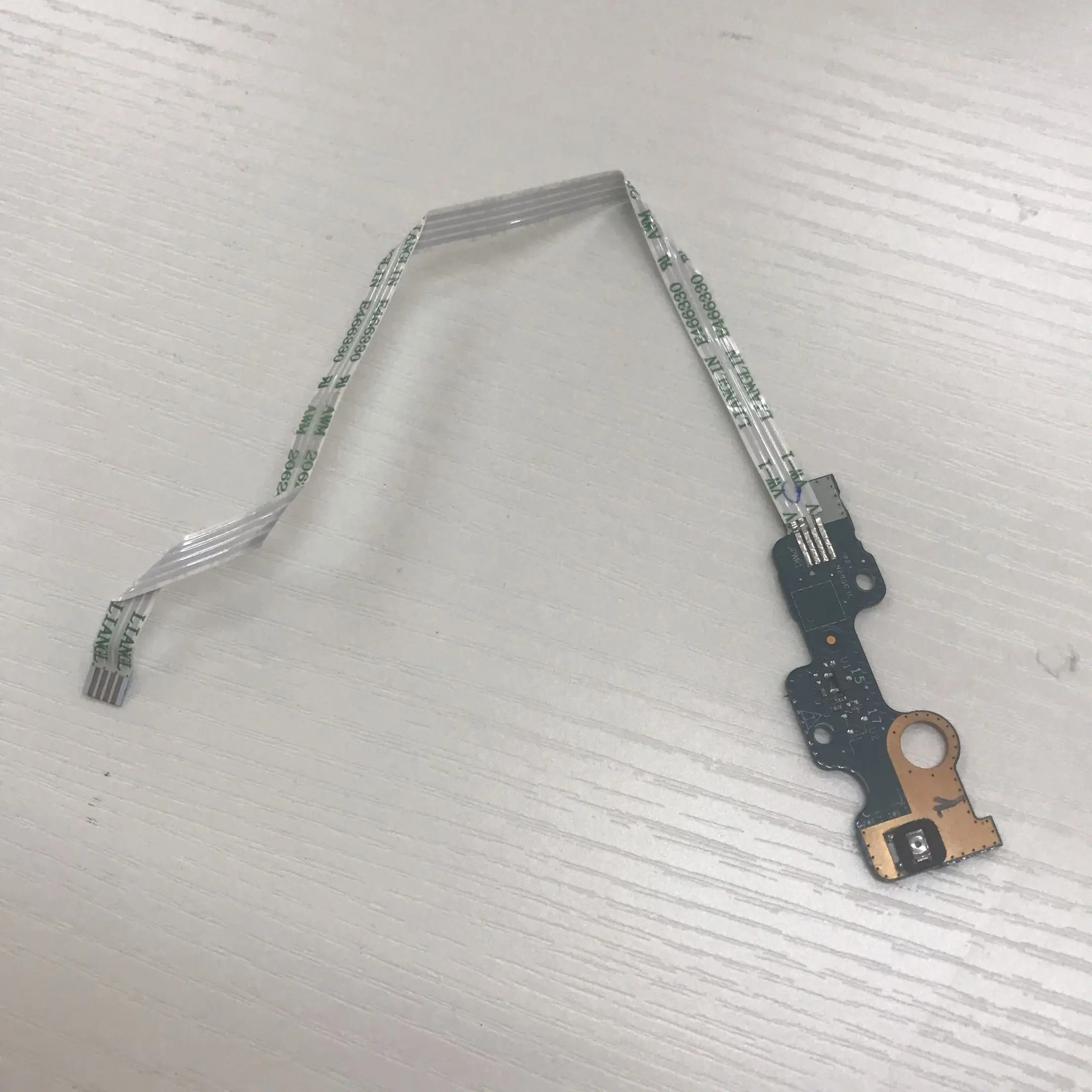 Для Dell Inspiron 15 (5570 / 5575) плата с кнопкой питания и кабелем-LS-F114P 0F114P F114P CAL50 NBX00028G00 |
