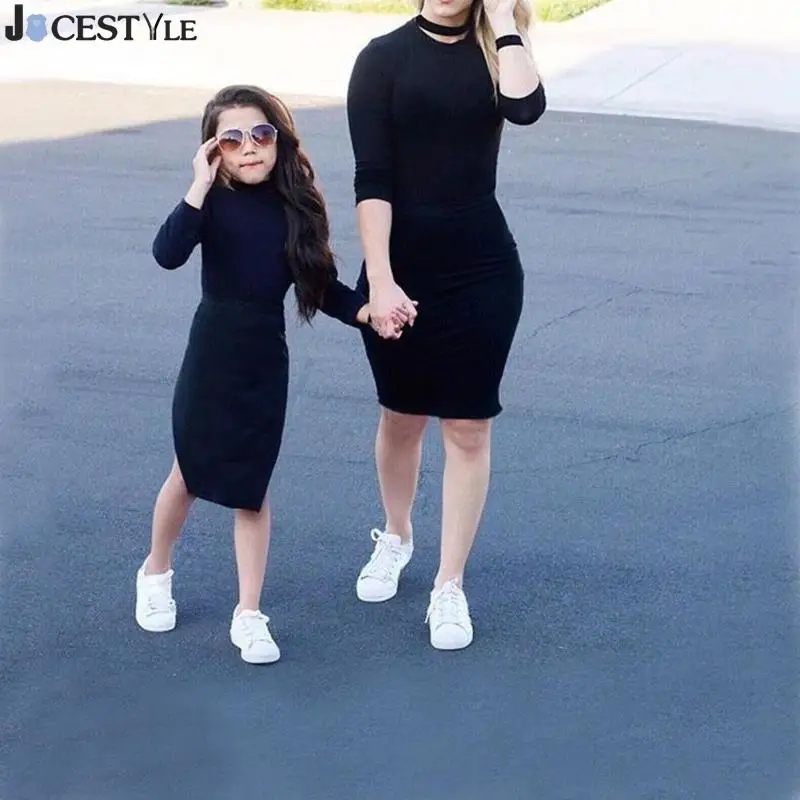 

JOCESTYLE 2018 New Autumn Family Look Matching Clothes Mom Daughter Solid Color Long sleeve T-shirt for Kids Women