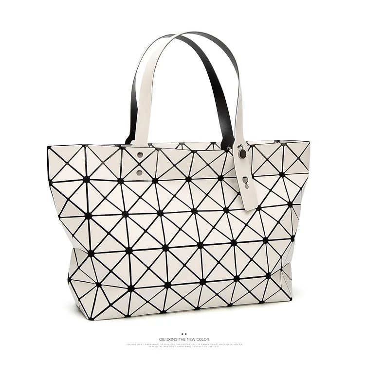 ZYJ Deformable Women Laser Geometry Quilted Plaid Pearlescent Handbag Shoulder Bags Casual Sequins Lattice Foldable Tote Bag (12)