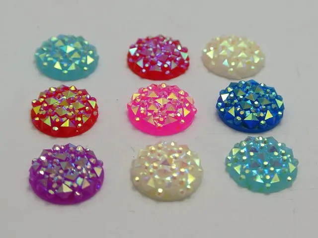 100 Mixte couleur Flatback Resin Round Cabochon Gem Pyramide Pointillée strass 12 mm