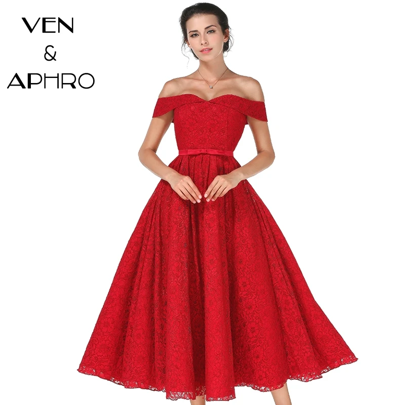 платья карандаш серебристый. вечернее платье миди. элегантное платье миди. элегантные платья длина миди. черное кружевное платье миди.