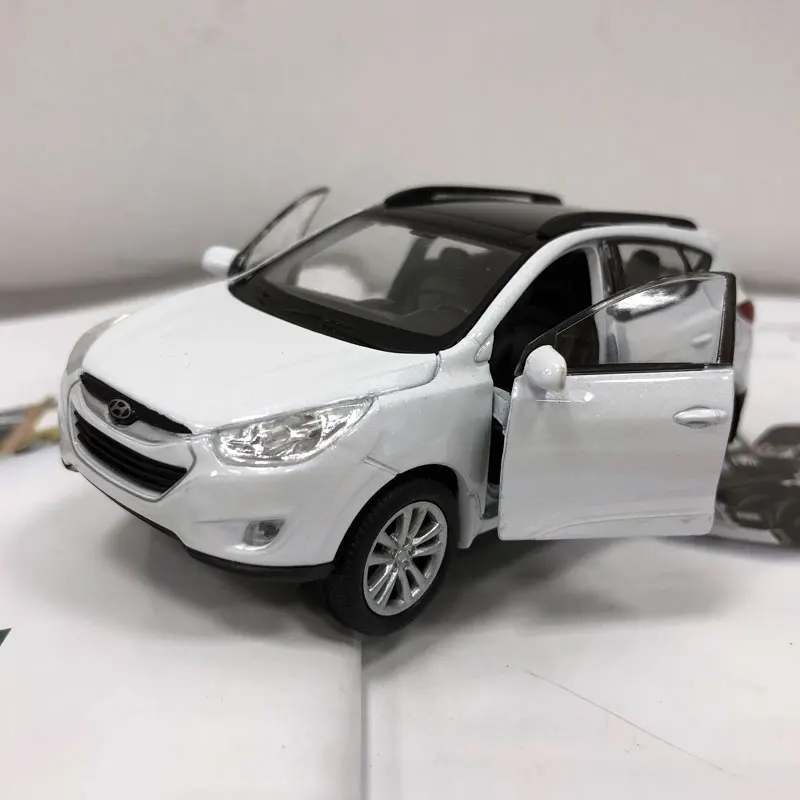 WELLY 1/36 масштабная модель автомобиля игрушки Корея hyundai Tucson ix35 SUV литая модель металлическая модель автомобиля для подарка/детей/коллекции