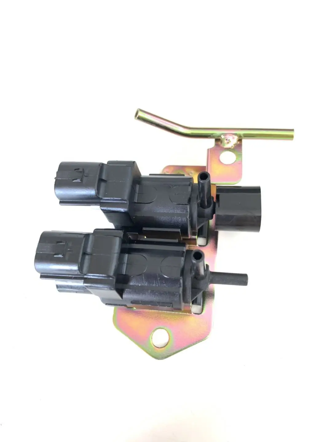 

Solenoid Valve MR534632 K5T81273 For Mitsubishi Pajero IO Montero Pinin 4G93 4G94 1999-2005 Freewheel Clutch 4WD