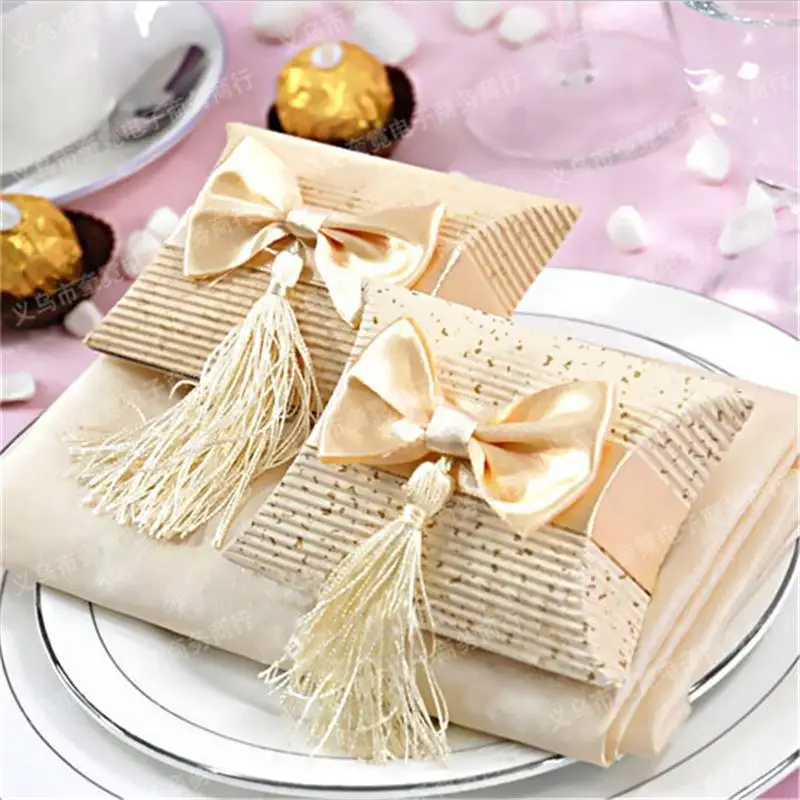 

50Pcs/lot Tassels Bow Wedding Candy Box Wedding Favors And Gifts Bomboniere Candy Bar For Wedding Party Decoration Supplies