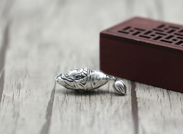 silver-buddha-pendant001E