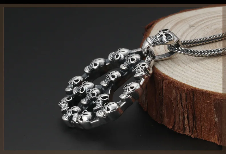 silver-skull-necklace002c
