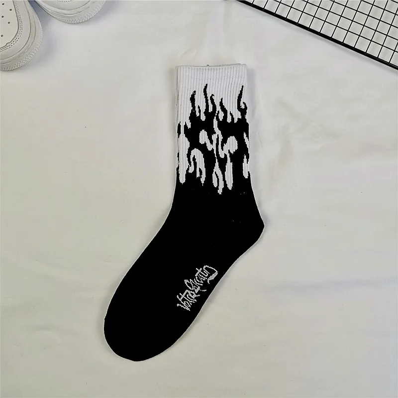 Korean style fashion Harajuku street hip hop socks unisex fun men's socks happy skateboard flame ladies socks - Цвет: 3