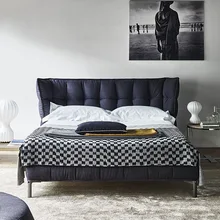 Дизайнерская итальянская кровать Скандинавская ткань кровать спальня двойная 1,8 м простое программное обеспечение кровать напрямую с мебельной фабрики